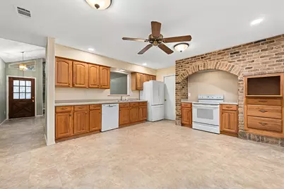 9409 Braeburn Glen, Austin, TX 78729 - Photo 6