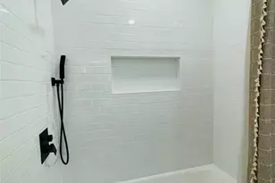 1403 Newfield Ln, Austin, TX 78703 - Photo 14