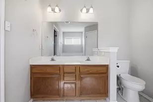 2106 Logan Dr, Round Rock, TX 78664 - Photo 12