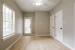 203 E 31st St, Austin, TX 78705 - Photo 16