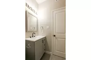 203 E 31st St, Austin, TX 78705 - Photo 26