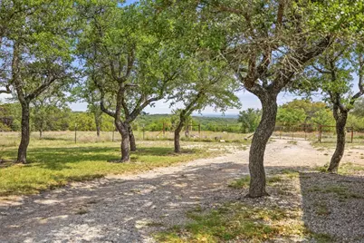 101 Crooked Oak Lane, Round Mountain, TX 78663 - Photo 34