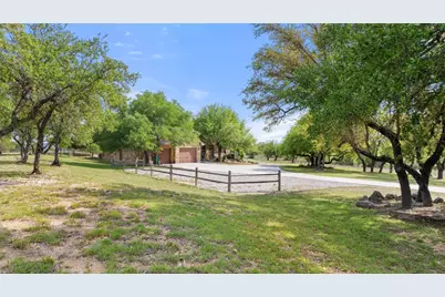 101 Crooked Oak Lane, Round Mountain, TX 78663 - Photo 28