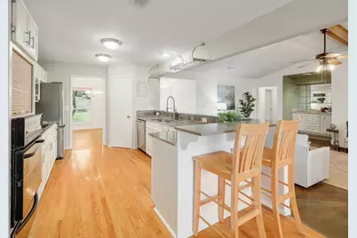 10401 Tweedsmuir Drive, Austin, TX 78750 - Photo 14