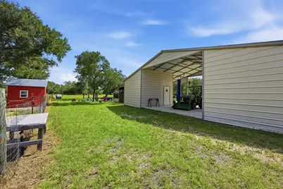 2936 Fm 1704, Elgin, TX 78621 - Photo 46