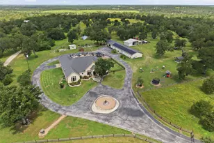 2936 Fm 1704, Elgin, TX 78621 - Photo 28