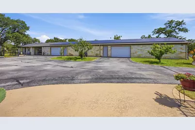2936 Fm 1704, Elgin, TX 78621 - Photo 32