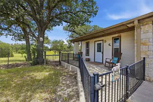 2936 Fm 1704, Elgin, TX 78621 - Photo 34