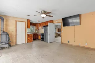571 Pine Canyon Dr, Smithville, TX 78957 - Photo 16