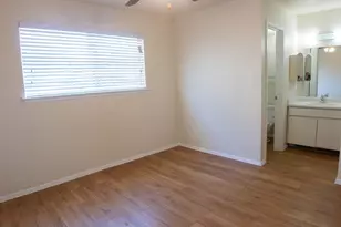 924 E Dean Keeton St, Austin, TX 78705 - Photo 10