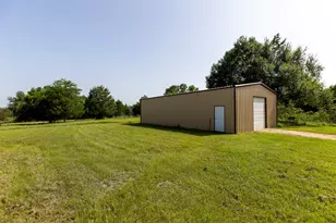 1504 Co Rd 459, Thorndale, TX 76577 - Photo 22