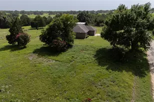 1504 Co Rd 459, Thorndale, TX 76577 - Photo 24