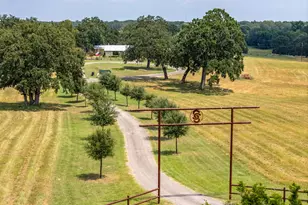 1045 Private Rd 7005, Lexington, TX 78947 - Photo 1