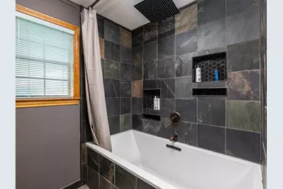 1045 Private Road 7005, Lexington, TX 78947 - Photo 16