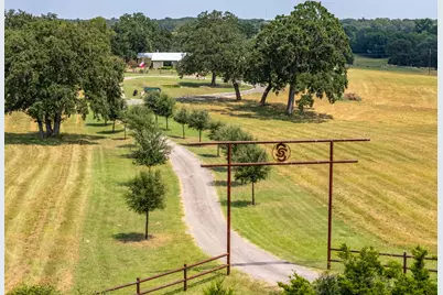 1045 Private Road 7005, Lexington, TX 78947 - Photo 2