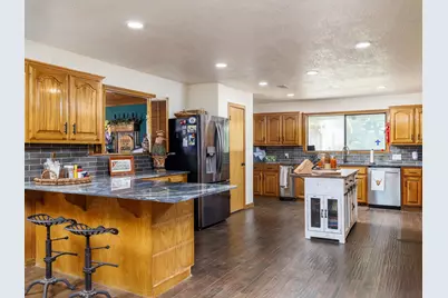 1045 Private Road 7005, Lexington, TX 78947 - Photo 8