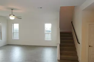 8201 Greyhawk Cv, Austin, TX 78744 - Photo 16