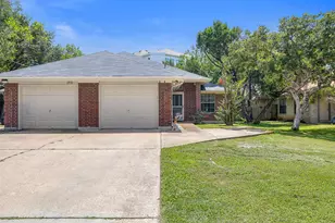 2910 Whisper Oaks Ln, Georgetown, TX 78628 - Photo 2