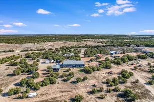 5450 Co Rd 202, Lampasas, TX 76550 - Photo 32