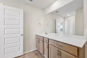 128 Honeybee Ln, Elgin, TX 78621 - Photo 20