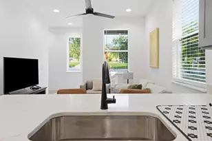 2216 Yellow Jacket Ln, Austin, TX 78741 - Photo 12