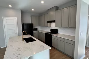 6516 Carriage Pines Dr, Del Valle, TX 78617 - Photo 6