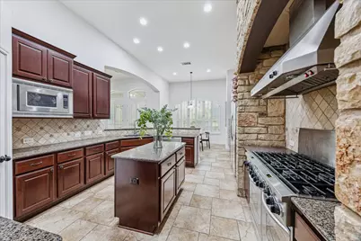 4725 Snake Eagle Cove, Austin, TX 78738 - Photo 12