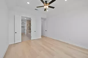 225 Pacific Grove Cir, Liberty Hill, TX 78642 - Photo 20