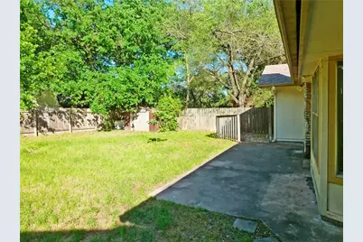 906 Acorn Oaks Drive, Austin, TX 78745 - Photo 12