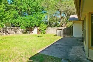 906 Acorn Oaks Dr, Austin, TX 78745 - Photo 12
