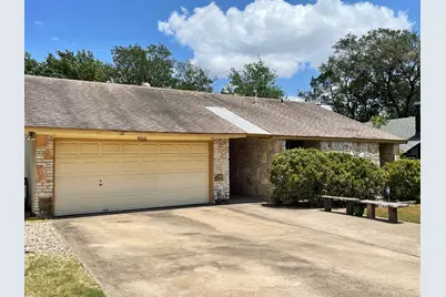 906 Acorn Oaks Drive, Austin, TX 78745 - Photo 2