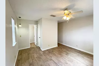 906 Acorn Oaks Drive, Austin, TX 78745 - Photo 8