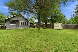 910 E 54th St, Austin, TX 78751 - Photo 28