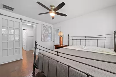 910 E 54th Street, Austin, TX 78751 - Photo 12