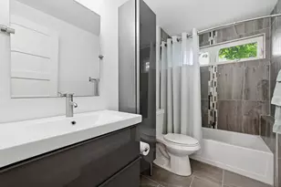 910 E 54th St, Austin, TX 78751 - Photo 20