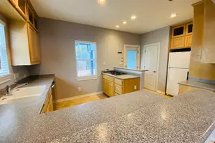 404 E 35th Street E, Austin, TX 78705 - Photo 10