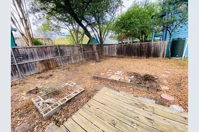 404 E 35th Street E #A, Austin, TX 78705 - Photo 16