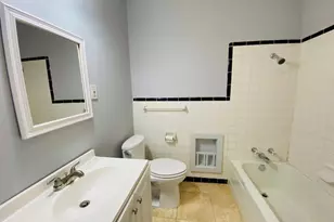 404 E 35th Street E, Austin, TX 78705 - Photo 22