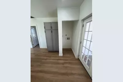 115 W Ila Street, Elgin, TX 78621 - Photo 14