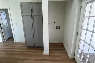 115 W Ila St, Elgin, TX 78621 - Photo 14