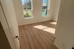 115 W Ila St, Elgin, TX 78621 - Photo 8