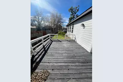 115 W Ila Street, Elgin, TX 78621 - Photo 18