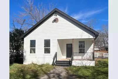 115 W Ila Street, Elgin, TX 78621 - Photo 1