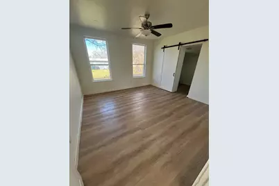 115 W Ila Street, Elgin, TX 78621 - Photo 20