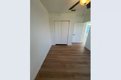 115 W Ila Street, Elgin, TX 78621 - Photo 10