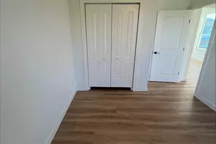 115 W Ila St, Elgin, TX 78621 - Photo 10