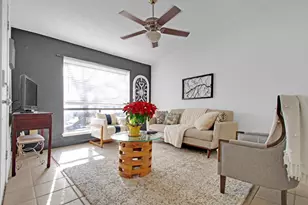 1705 Crossing Pl, Austin, TX 78741 - Photo 1