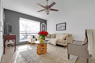 1705 Crossing Pl, Austin, TX 78741 - Photo 1