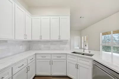 102 Bosque Drive, Hutto, TX 78634 - Photo 4