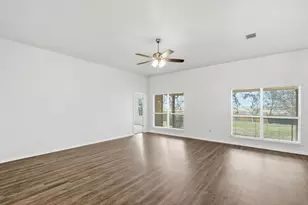 102 Bosque Dr, Hutto, TX 78634 - Photo 6